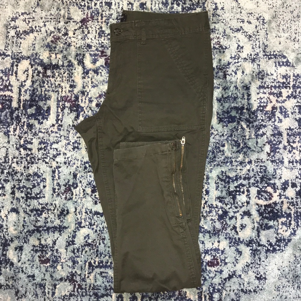 Banana Republic Olive Chinos; ZIP at Ankle